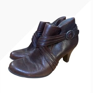 BORN Leather Ankle Boots Buckle Strap Side Zip Block Heel Brown Women's 7 M